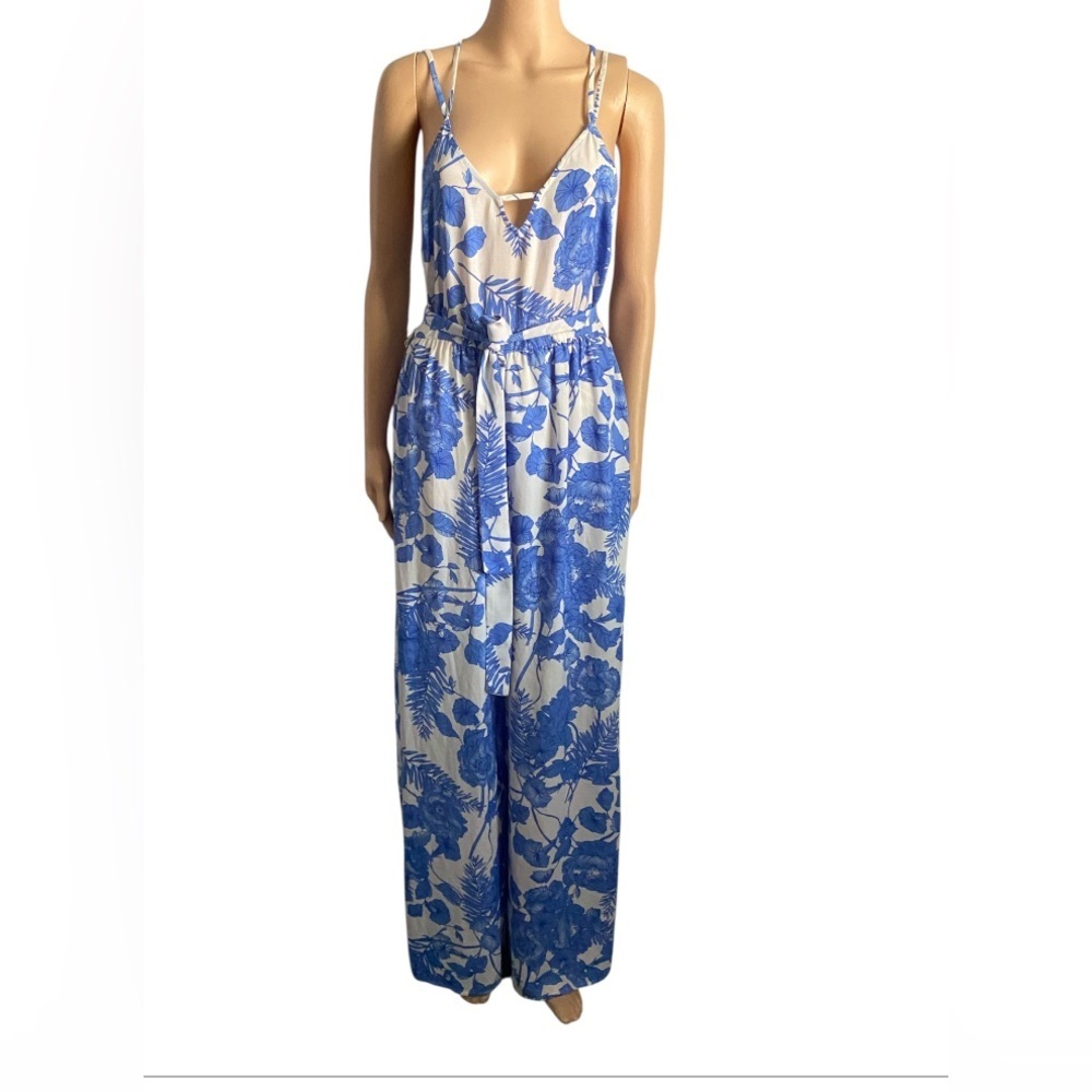 My Michelle  juniors flora jumpsuit size 1 blue white